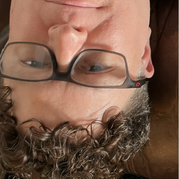 Meet your Posher, Jonathan - Picture 2 of 2